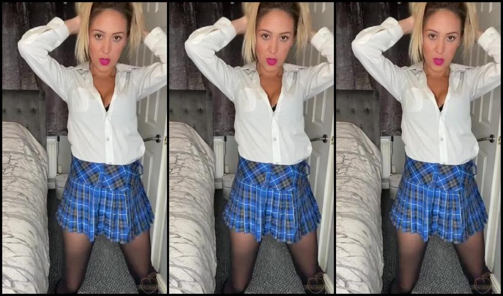 Peachy Samantha Nicknamed Peachysamantha Onlyfans Goood Morning Im Up At 5 Today So Why Not Watch Me Strip To Dua