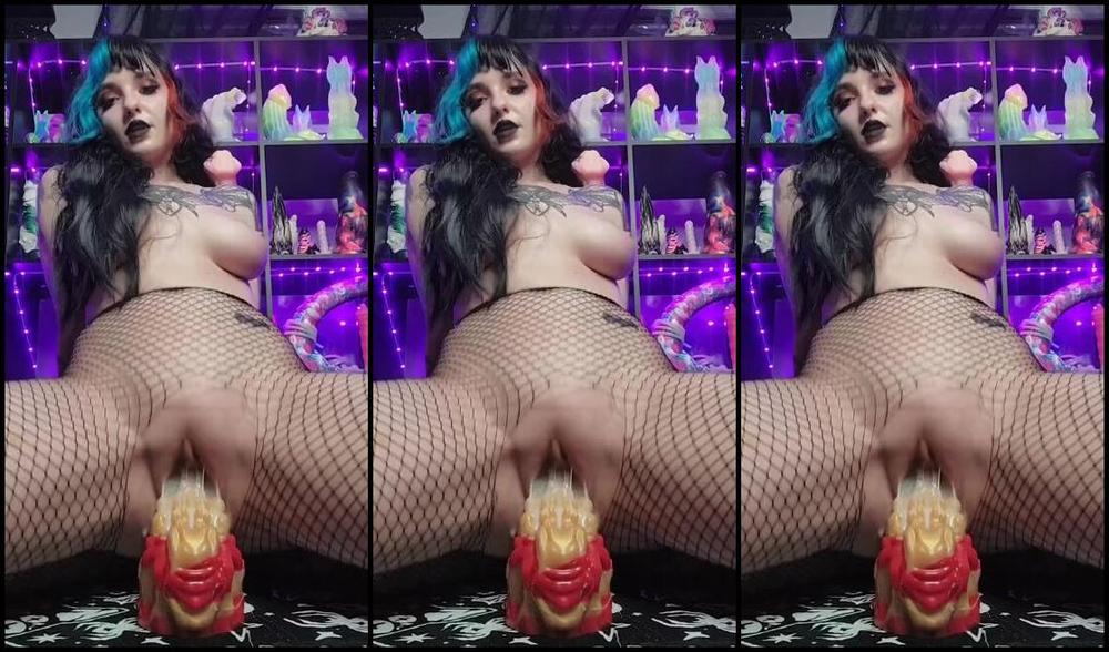 Estella Nicknamed Remains0Ftheday 09 18 2023 Onlyfans Video Using Large Slavermaw From The Wicked Hunt