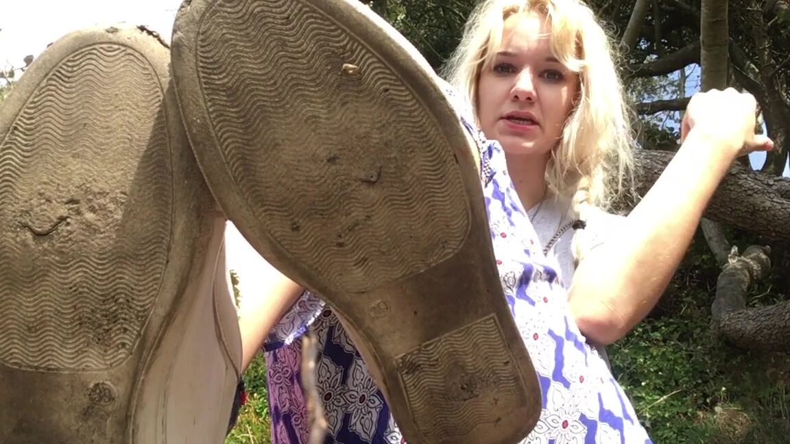 "Goddess Vanessa" foot fetish, humiliation, outdoors, sneaker fetish, public outdoor sneaker slave manyvids