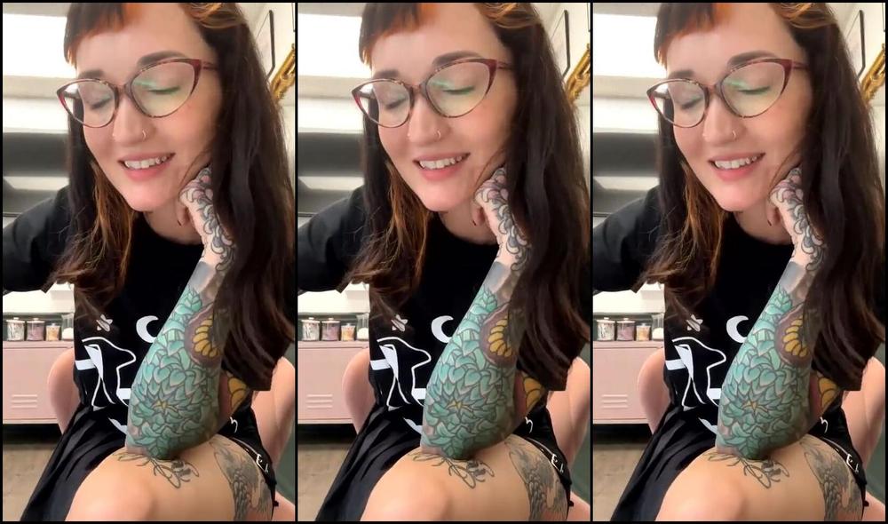 Hellcat Nat Nicknamed Hellcat Nat 10 05 2023 Onlyfans Video Stream Started At 10052023 0529 Pm Laid Back Stream From My Tattoo Studio Cumshow Will