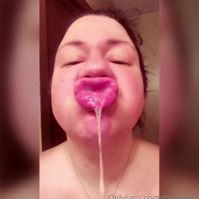 The Lipnotist Nicknamed The Lipnotist 11 09 2021 Onlyfans Video Some Extreme Lip Sniffing With Lots Of Spit Moanday