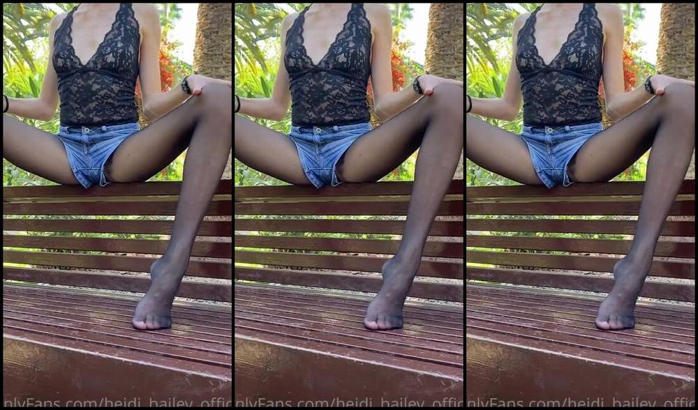 Heidi Bailey Official Nicknamed Heidi Bailey Official 01 13 2022 Onlyfans Video Find Time To Tease You Also In Bare Feet In A Park