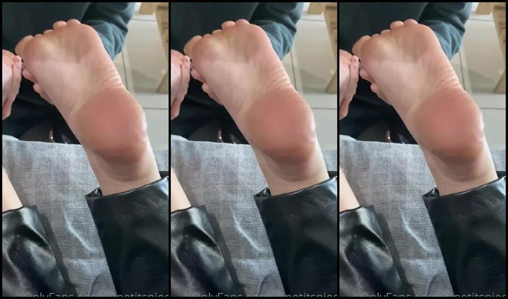 Mes Petits Pieds Nicknamed Mpetitspieds Onlyfans 08 13 2022 Video 41191