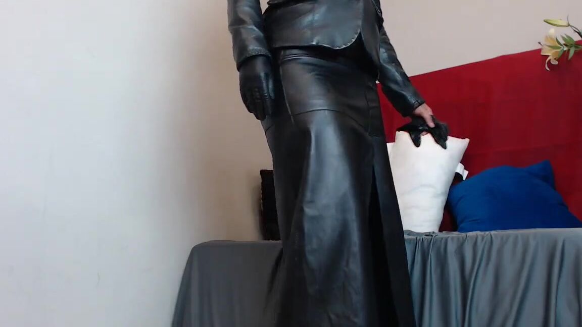 Reina Leather Nicknamed Reinaleather Onlyfans Video 7772