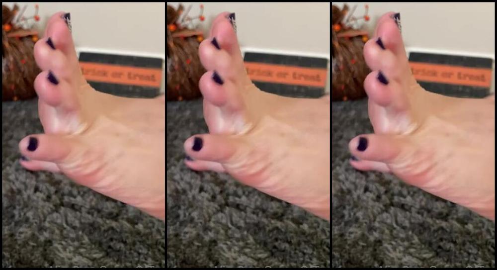 Alice Rose Nicknamed Alicerosequeenoftoes 10 25 2022 Onlyfans Video Do You Mind If My Toes Wiggle Their Way Into Your Lap