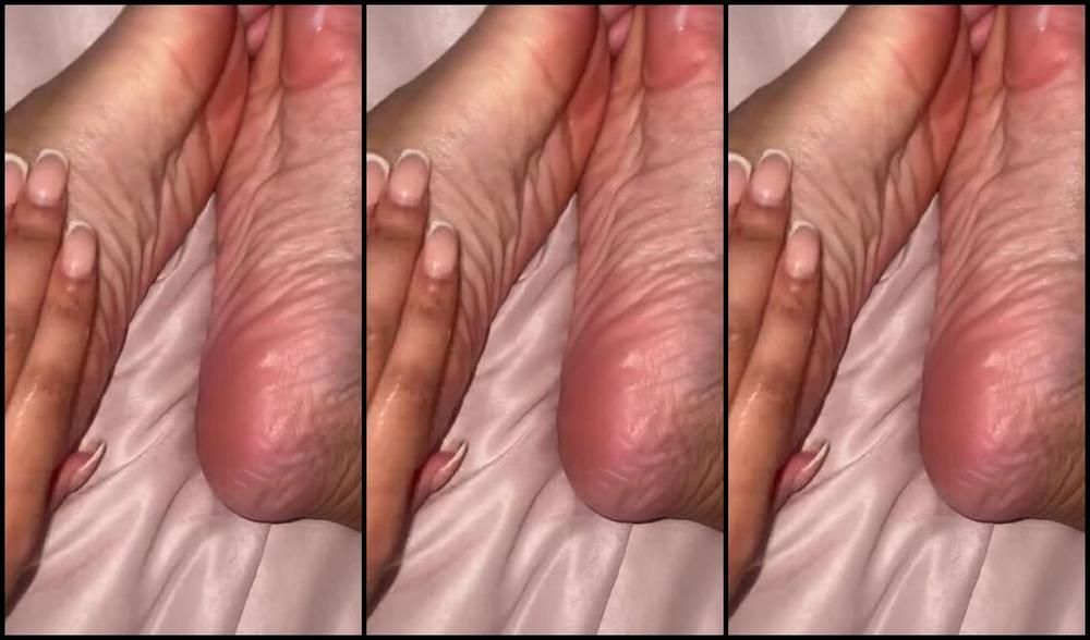 The Pretty Feet Gurl Nicknamed Prettyfeetgurlxo 12 07 2024 Onlyfans Video As Requested