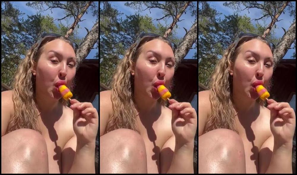 Kleopetraaa Goddess Nicknamed Kleopetraaa Onlyfans Casually Eating A Popsicle