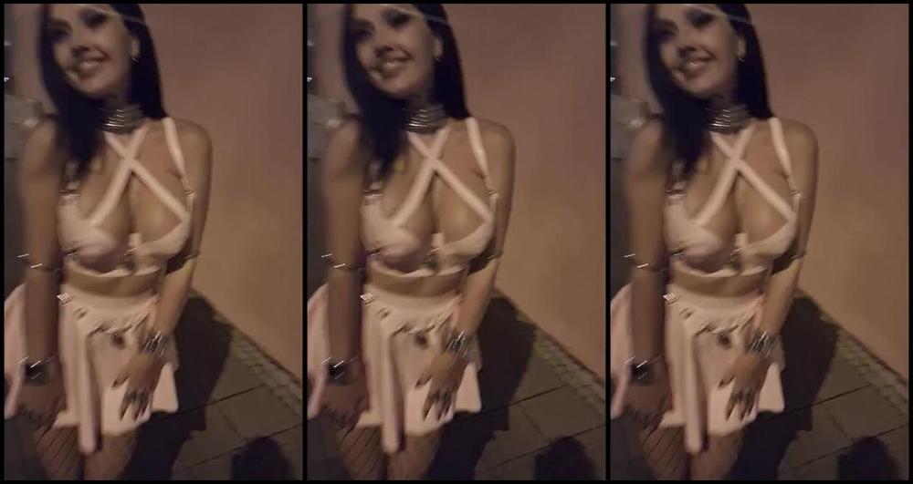 Sophie X Elodie Nicknamed Sophie X Elodie 11 14 2024 Onlyfans Video Im Pinken Latexoutfit Abends Auf Dem Weg Zur Party