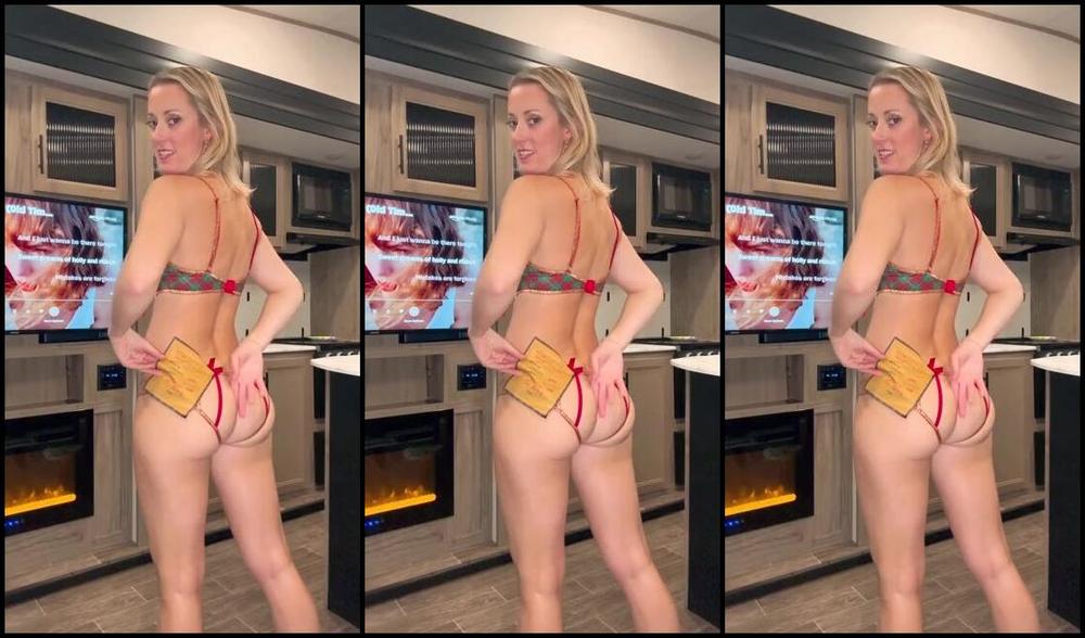 Vicky Stark Nicknamed Vickystark 12 24 2023 Onlyfans Video Merry Christmas Hope You Enjoy This Christmas Edition Try On Tip Are Always Appreciated 4T