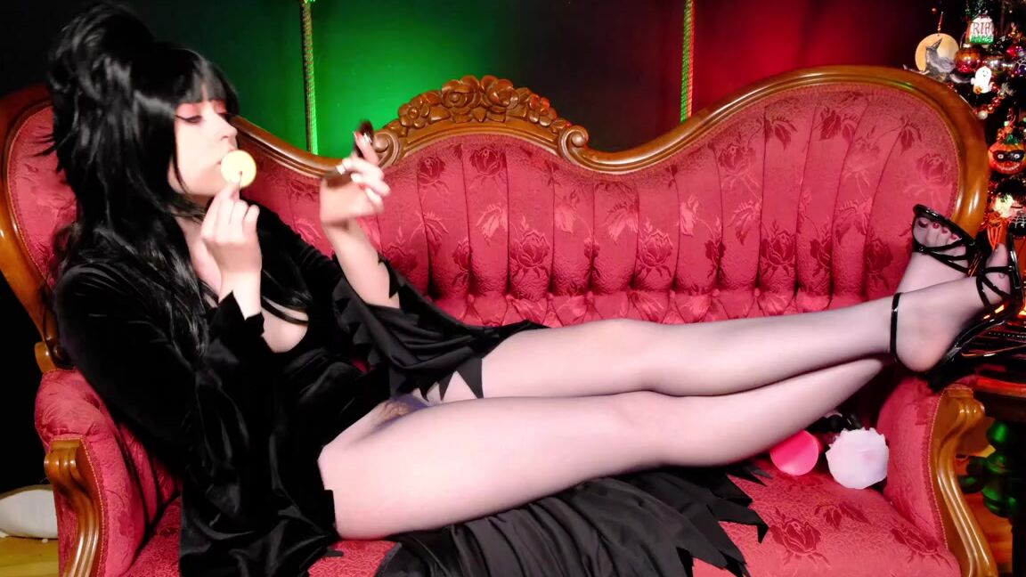 Beatrix Temperley Nicknamed Bea Temperley 10 22 2023 Onlyfans Video Elvira Introduces Elvira