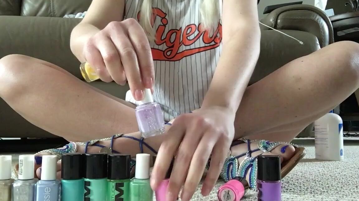 Alice Is More Nicknamed Aliceismore 03 27 2024 Onlyfans Video Spring Stuff Ramble Check Out These Possible Nail Polish Shades For Easter And