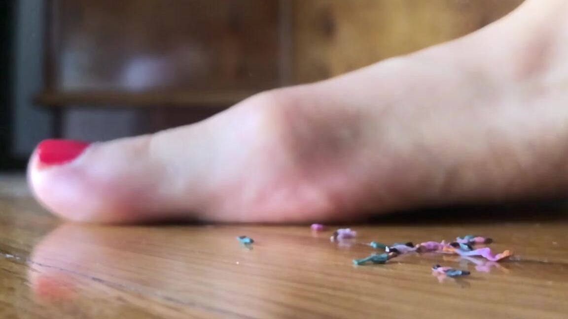 Giantess Elixs Nicknamed Giantesselixs 09 07 2022 Onlyfans Video I Had So Much Fun Stomping On Those Pathetic Bugs I Am Sure There Was You