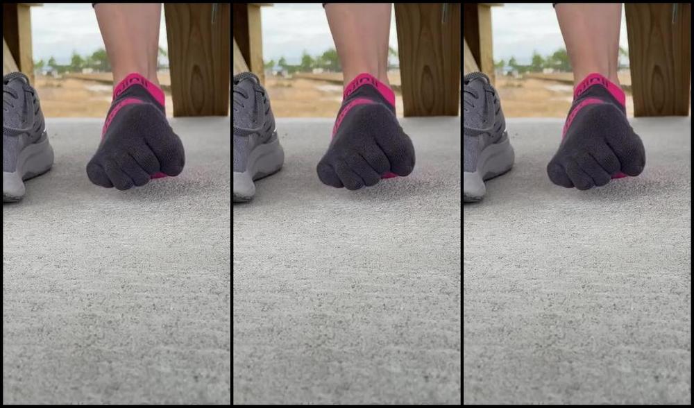 Alice Rose Nicknamed Alicerosequeenoftoes 02 16 2023 Onlyfans Video There Is Nothing Better Than Freeing My Feet After Going For A Run