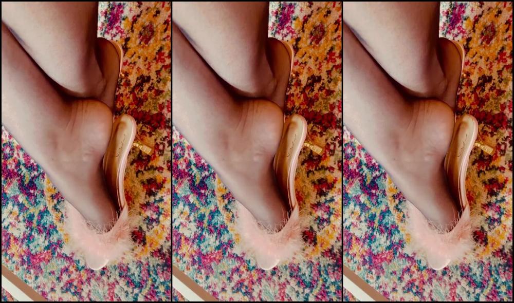 Krystal Soles Nicknamed Krystalsoles1 02 29 2024 Onlyfans Video Doing Office Work In My Feathery Pink Mules Mgdt