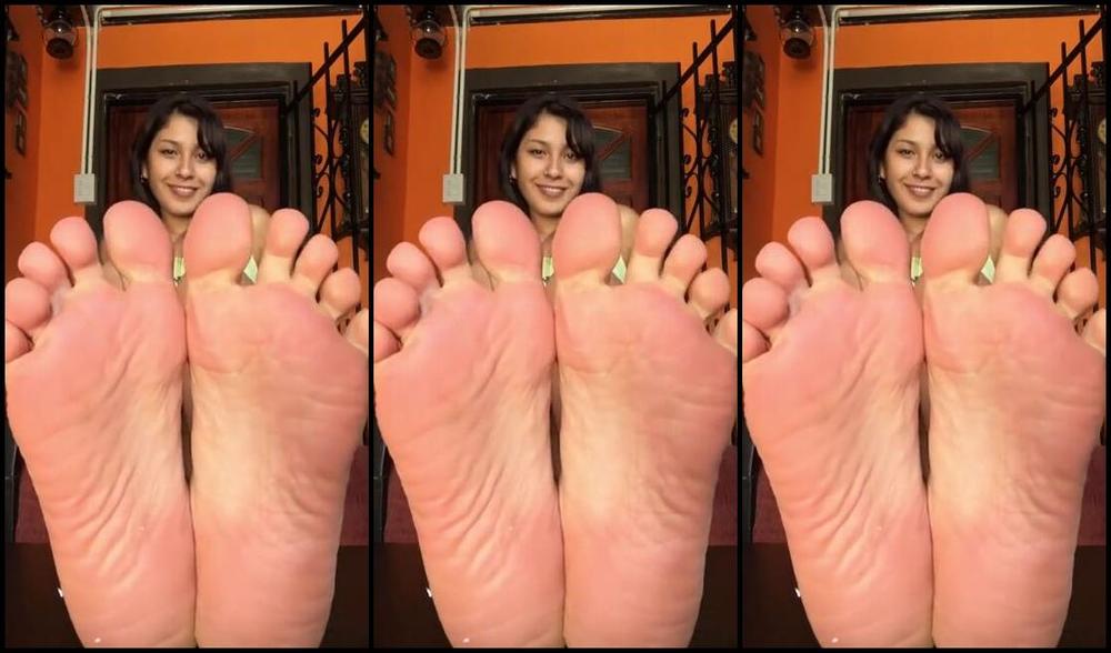 Eva Giladyvip Nicknamed Giladyvip 02 17 2025 Onlyfans Video Teasing Strep Sock Taking Out My Socks And Leaving My Naked Bare Feet Front Of You Could