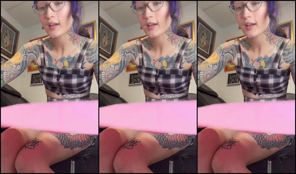 Hellcat Nat Nicknamed Hellcat Nat 06 01 2024 Onlyfans Video Happy Friday Whos A Tiny Tattoo Artist That Accidentally Overbooked Themselves Me So I Will