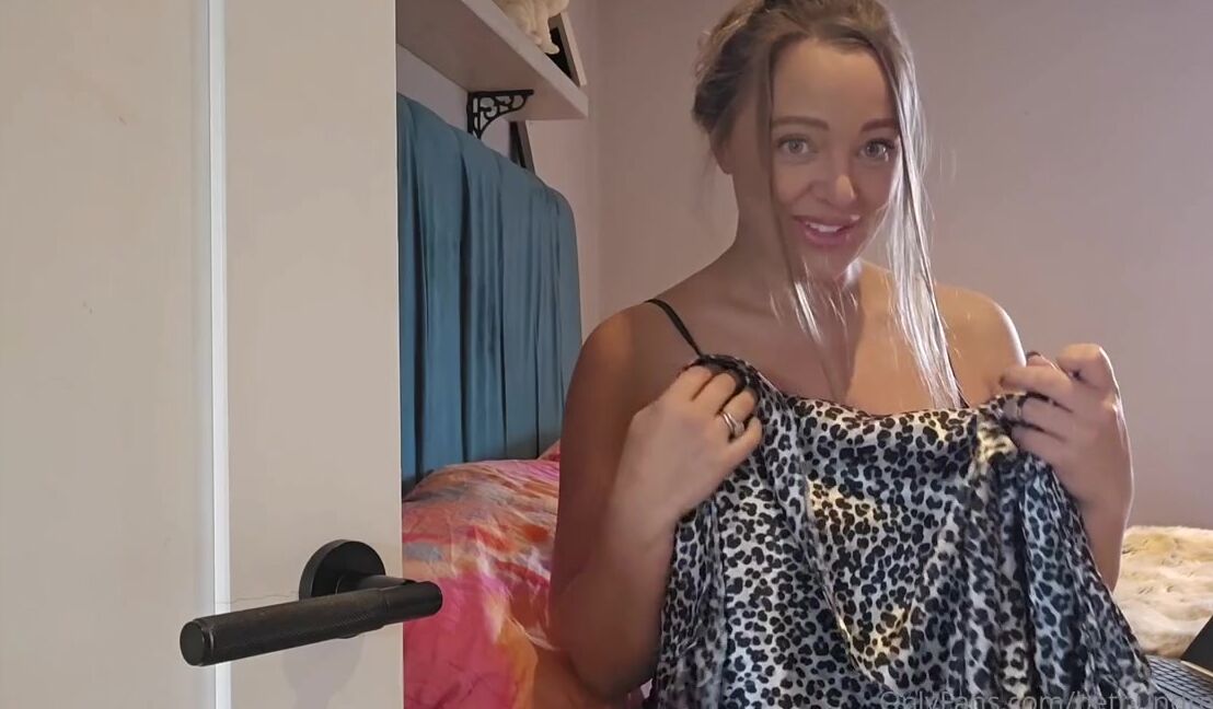 Beth Bennett Nicknamed Bethundressed 04 04 2025 Onlyfans Video Ive Been Wondering Where My Leoprint Satin Nightie Went