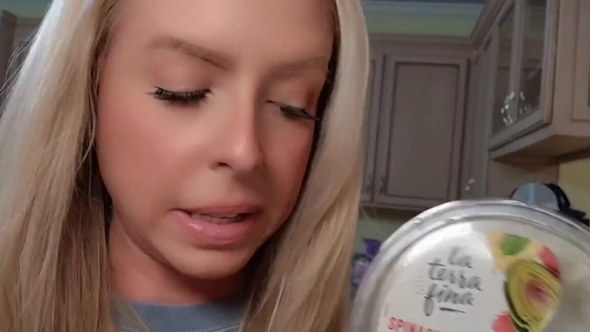 Vicktoria Tacos Nicknamed Vicktoriatacos 08 16 2023 Onlyfans Video Wet Wednesday A Little Mini Story Showing You What I Ate Then The Actual Farts I