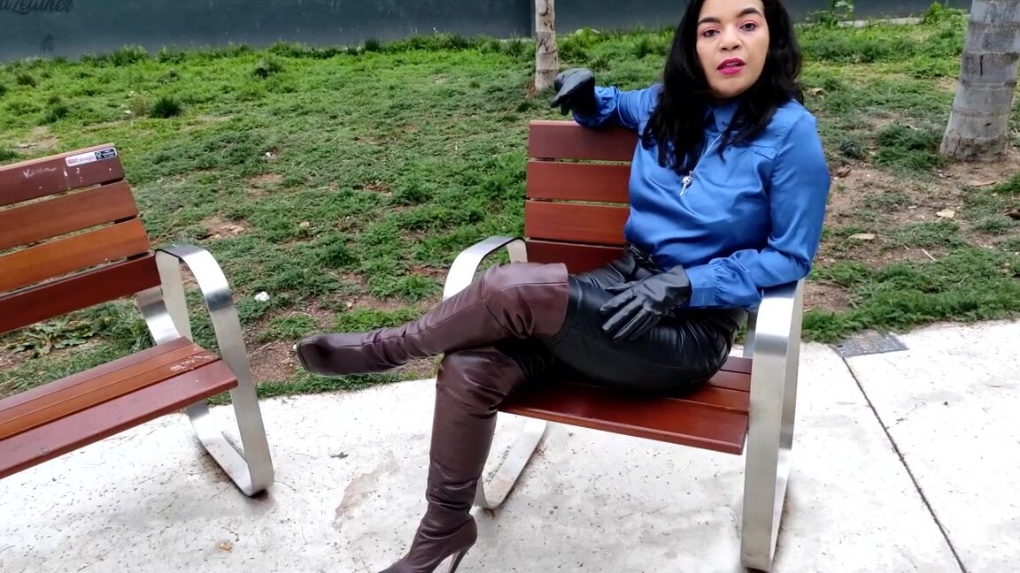 Reina Leather Nicknamed Reinaleather Onlyfans This Video Is Free For My Fans