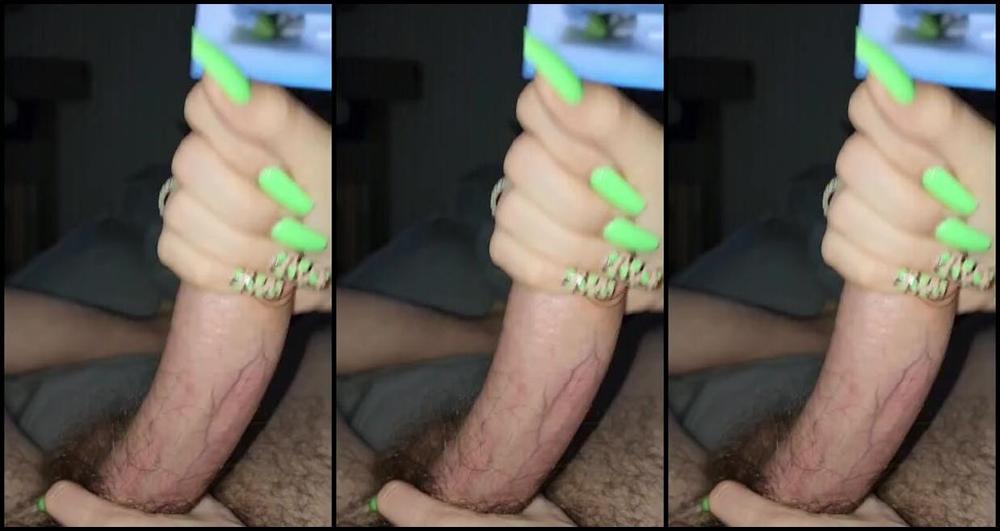 Claw Queen Nicknamed Clawqueen 11 01 2022 Onlyfans Video Do You Like My Vibrant Green Nails My Husband Sure Did Cad