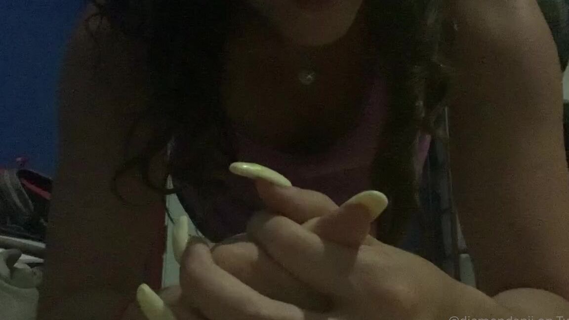 Goddess Daniella Nicknamed Danimonies 07 07 2020 Onlyfans Video Did A Plank Contest With A Sub