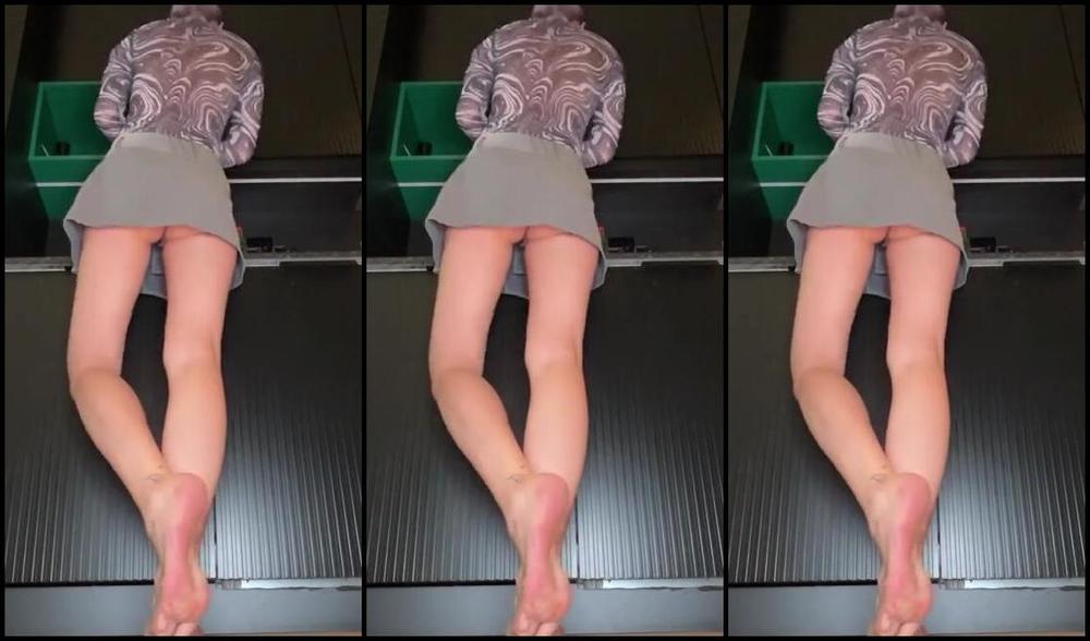 Maxi Rose Nicknamed Cutestickyfeet 01 08 2025 Onlyfans Video Upskirt Ignoring With Joi I Am Working In The Kitchen While You Are Sneaking In 2Z