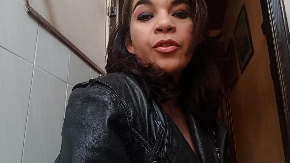 Reina Leather Nicknamed Reinaleather Onlyfans Video 8492