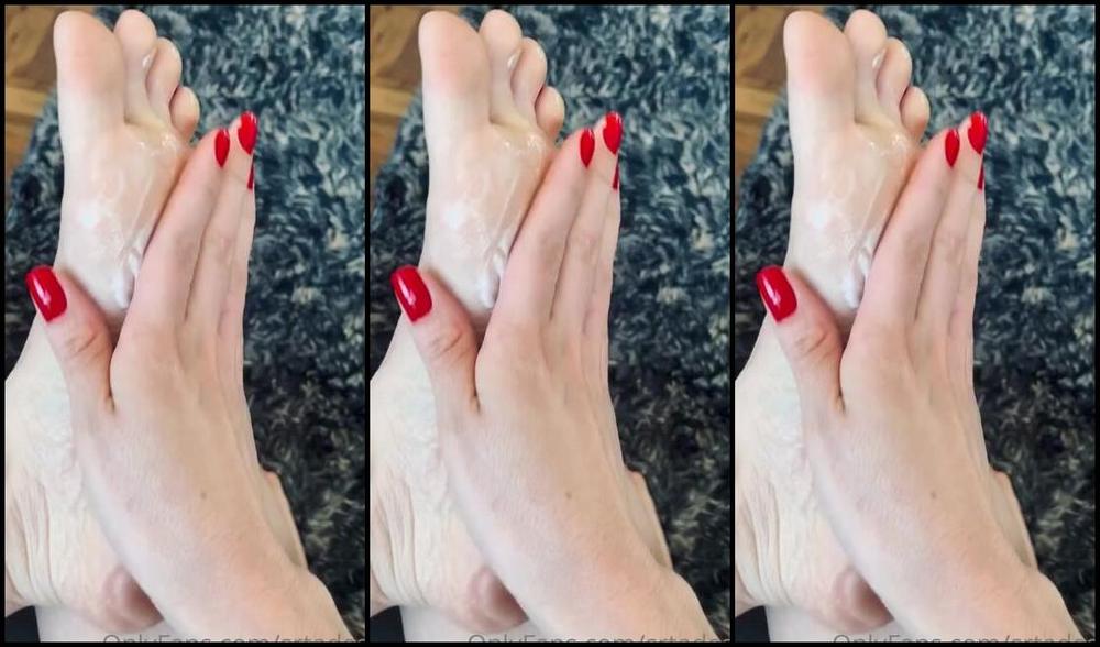 Srta Dess Nicknamed Srtadess 02 25 2021 Onlyfans Video Bom Dia Voces Gostam De Solas Bem Hidratadas Good Morning Do You Like Well Hydrated