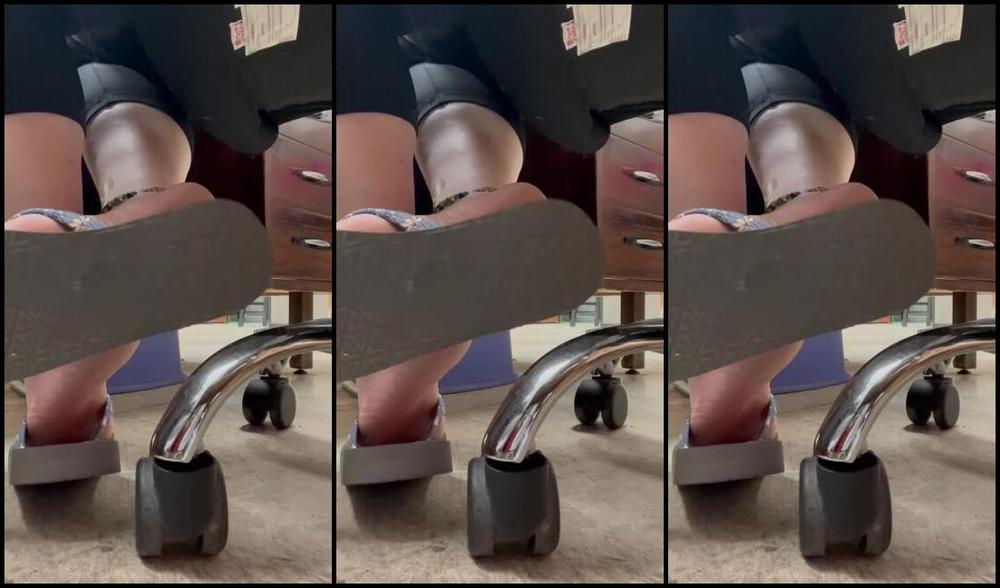 Fattyfeet420 Nicknamed Fattyfeet420 08 07 2025 Onlyfans Video Its Summer And I Cant Resist Showing Off My Feet And Toes In Flip Flops