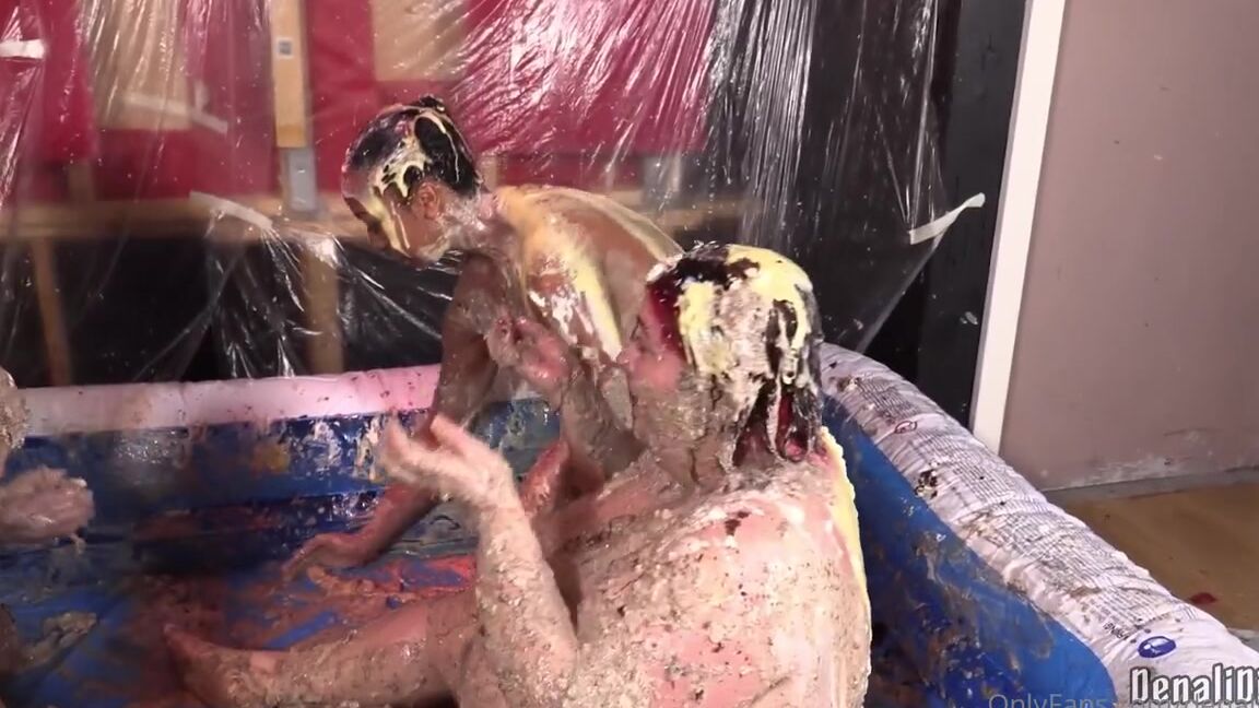 Denali Dink Lu Nicknamed Denalidink 05 27 2024 Onlyfans Video Its My Birthday Realllly Soon So That Calls For Cake And Party Food All Over Me