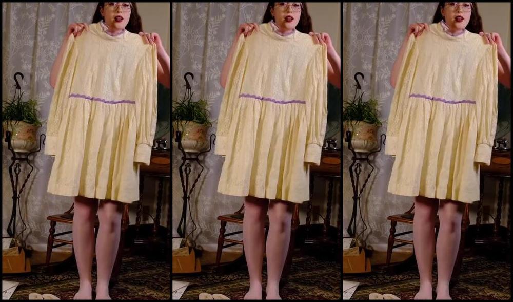 Beatrix Temperley Nicknamed Bea Temperley 11 18 2024 Onlyfans Video Watch Me Try On A 1960S Mod Dress With Crotchless Pantyhose And New Shoes