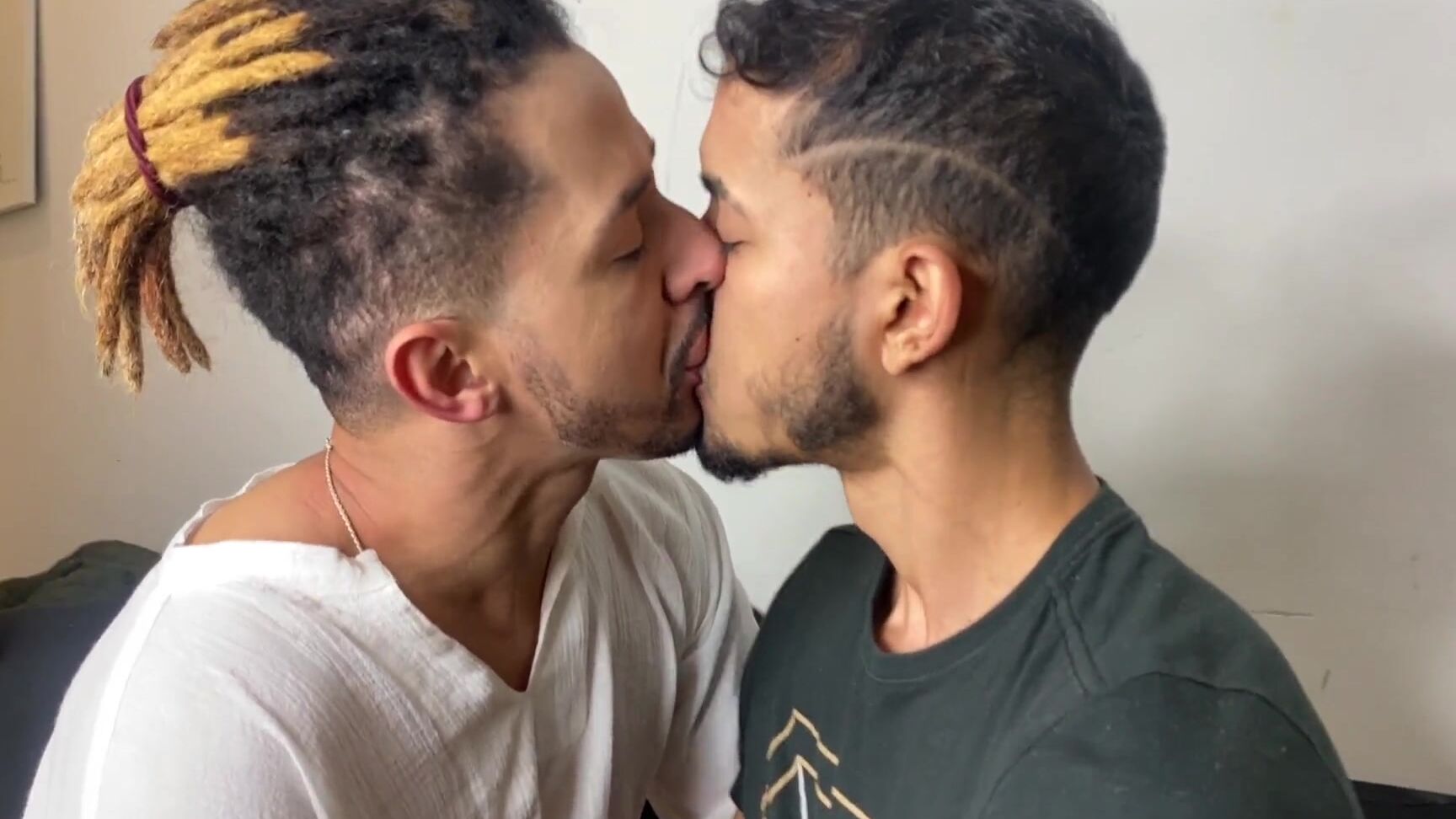 Rj Male Videos Intense Kisses With Perfect Deep Fits By Leo Carioca And Nick Norris Clip Full