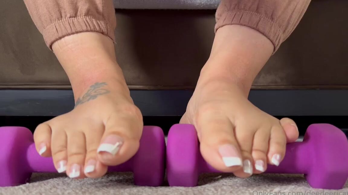 Deedee Nicknamed Deedeericanfeet 06 02 2025 Onlyfans Video Feet Exercise Hehehe