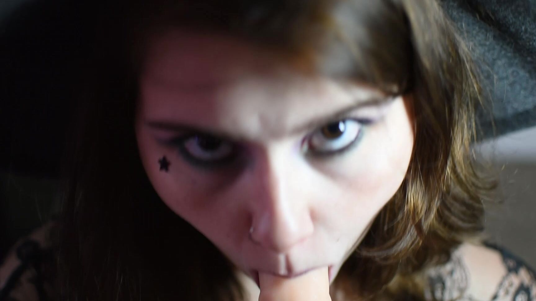 "desiwoods420" blowjob, costume, dirty talking, halloween, tongue fetish Halloween Blowjob manyvids