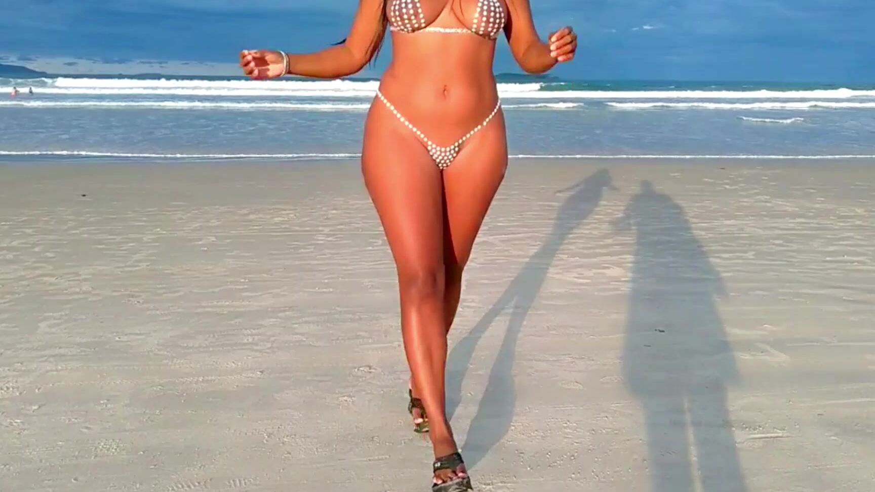 "K3X PRODUCTIONS" publicflashing, publicnudity, publicoutdoor, voyeurbeach ALMOST NAKED AT PUBLIC BEACH manyvids