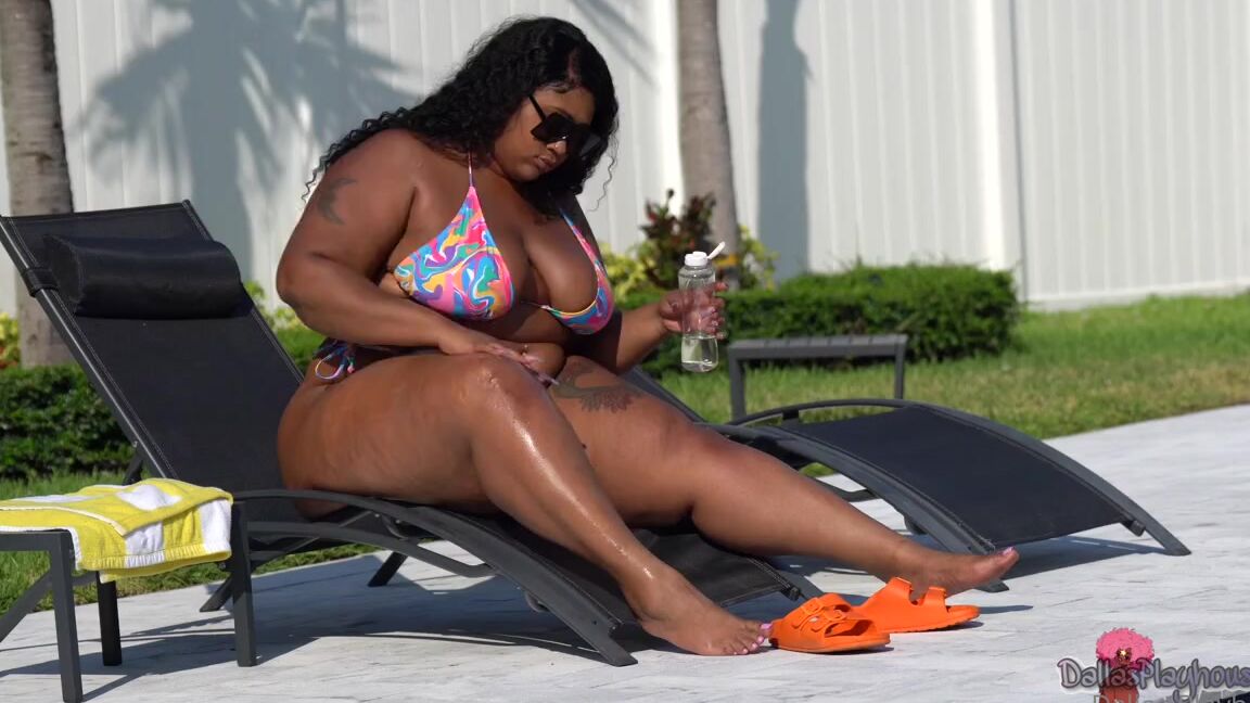 Goddess Dallas Nicknamed Dallasplayhouse 03 23 2023 Onlyfans Video Coming Out Soon My Pool Company Sent This Fine Ass New Pool Boy And It Turns