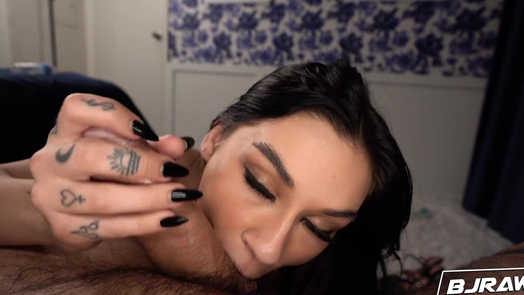 Bjraw 2025 02 20 Delilah Dagger Delilah S Gooey Facial