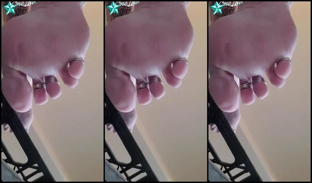 Oneluv T Nicknamed Oneluv T 10 13 2023 Onlyfans Video Just Goofing Off