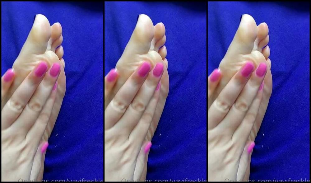 Yayifreckles Nicknamed Yayifreckles Onlyfans Time To Moisturize My Feet Are You Coming To Help Me Yes My Fingernails Have All P6G