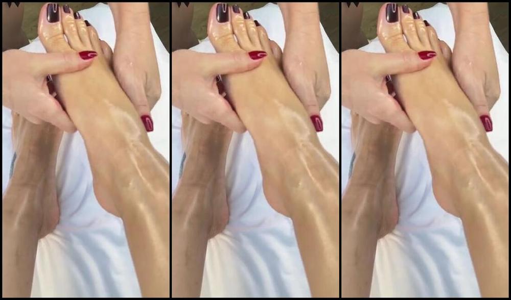 Flavsoles Nicknamed Flav Soles19 07 15 2024 Onlyfans Video Passando Oleo Nos Pes Da Enna