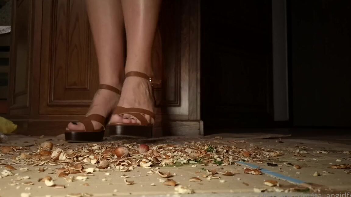 Italian Girlfriend Nicknamed Italiangirlfriend 09 02 2022 Onlyfans Video Nuts Craker This Is An Old Video Hope You Like It