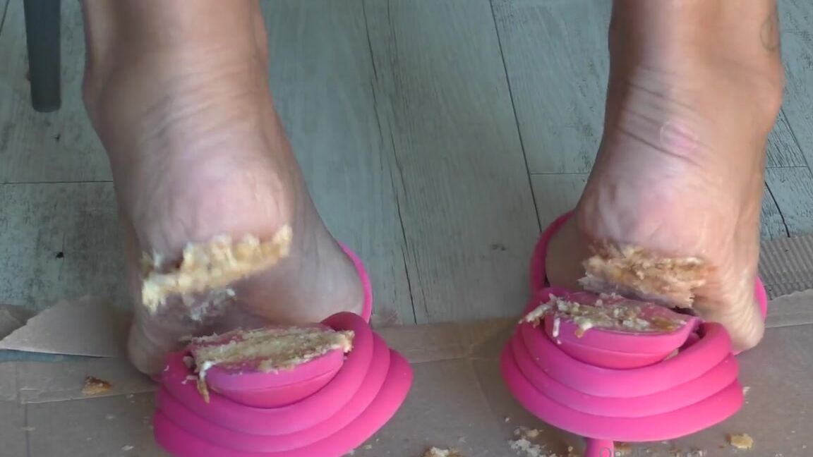 Italian Girlfriend Nicknamed Italiangirlfriend 08 03 2022 Onlyfans Video For Inshoe Lovers