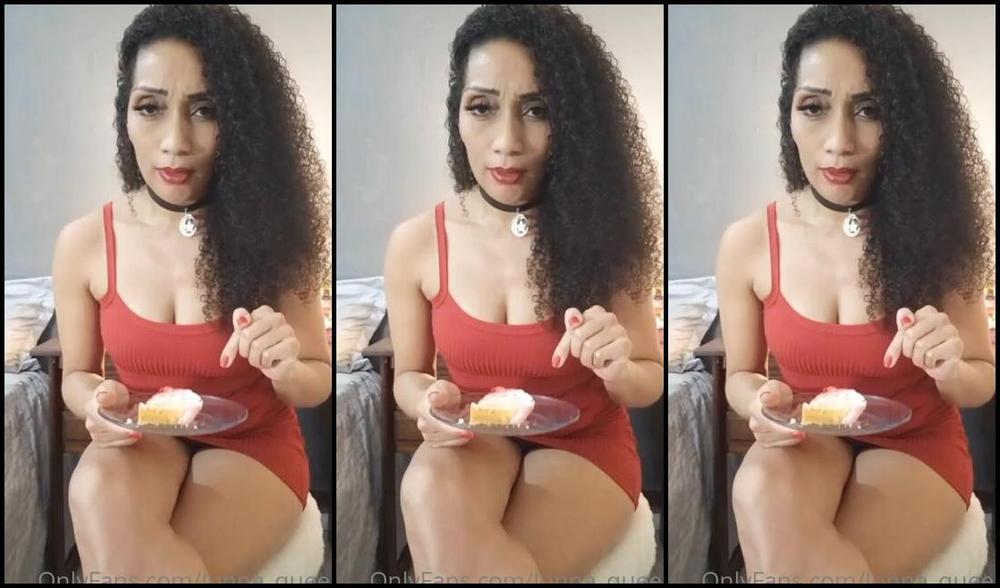 Lunna Queen Nicknamed Lunna Queen 12 21 2022 Onlyfans Video Its Time For Your Snack My Doormat