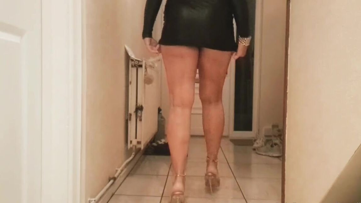 Divastiletto Nicknamed Divastiletto 06 03 2023 Onlyfans Video Black Leather Dress