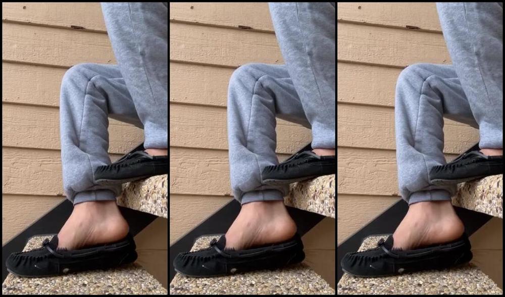 Zafeet Nicknamed Zafeetllc 04 07 2025 Onlyfans Video Outside In My Stinky Sweaty Shoes