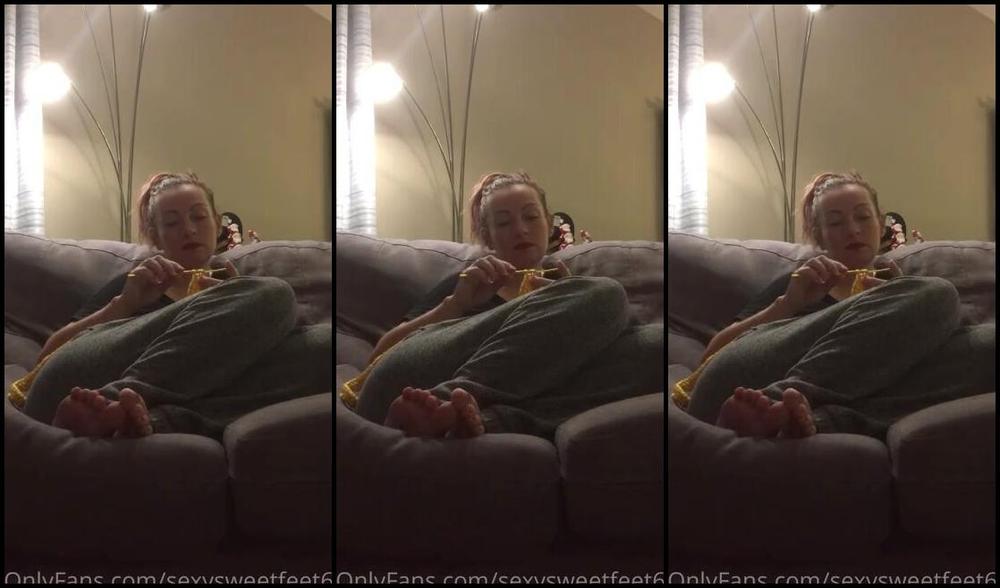 Sarahs Toes Nicknamed Realsarahsloane 12 26 2020 Onlyfans Video 5 Minutes Of Me Ignoring You