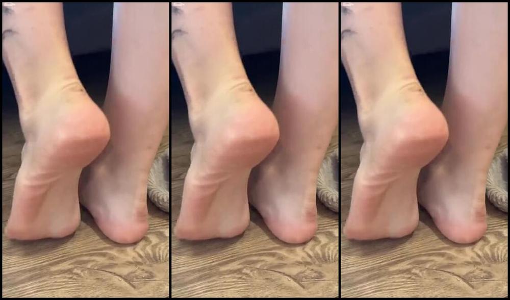 Eva Fashka Nicknamed Onlyfashka 02 01 2025 Onlyfans Video Crush Videopov There Were Insects In My House