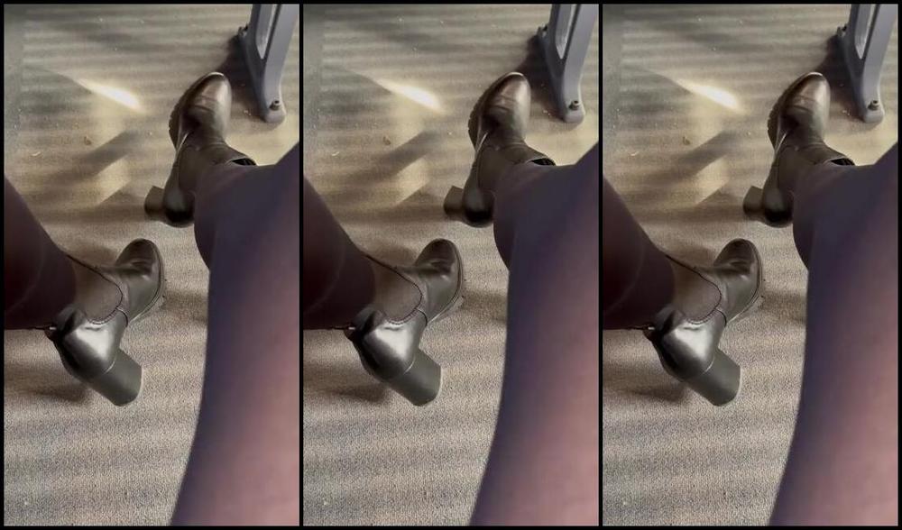 Lovely Sox Nicknamed Lovelysox 03 11 2025 Onlyfans Video Ich Sitze Im Zug Und Trage Einen Mini Rock Mit Einer Nylonstrumpfhose Und Stiefeletten Du Liebst