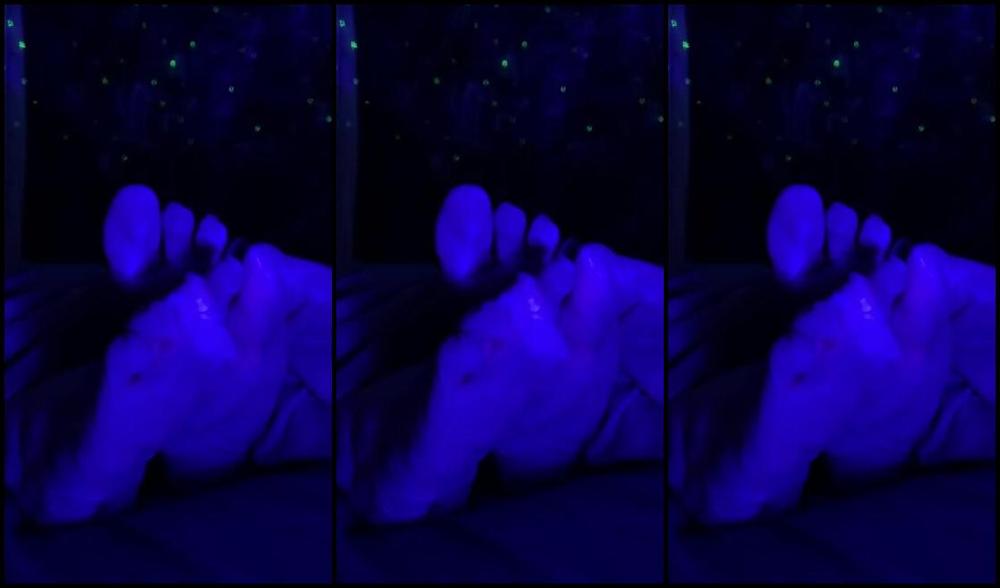 Marci Toes Nicknamed Marcitoes23 12 05 2024 Onlyfans Video A Little Cozy Set In Bed And Sleeping Ignore Video