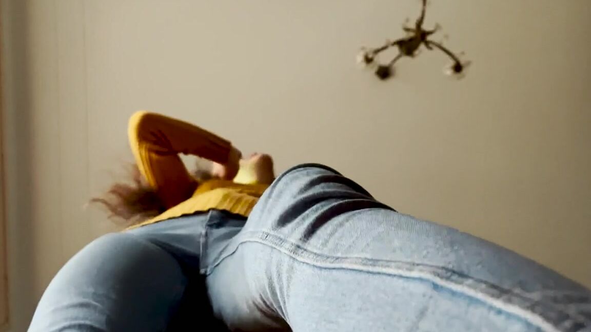 Giantess Elixs Nicknamed Giantesselixs 11 01 2022 Onlyfans Video What Another Tiny In My Bedroom They Just Keep Coming Idk Why